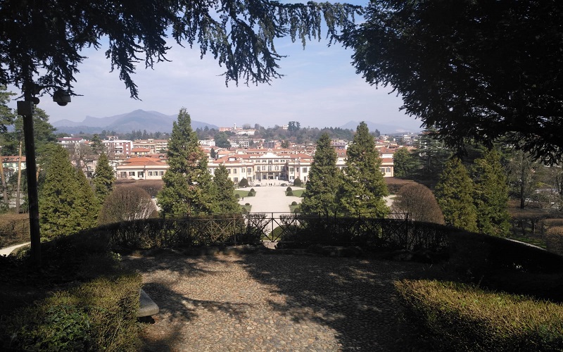 Palazzo Estense and Gardens 