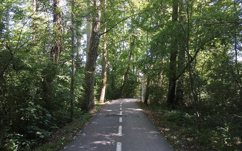 Ring bike path of Lake Varese